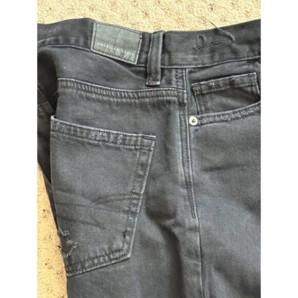 NEW American Eagle women's size 2 black denim distressed jeans Retails $69.95 - Picture 4 of 8